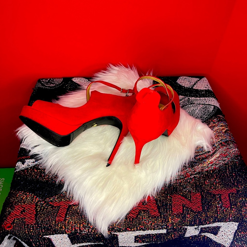 HOT - Picture 4 of 4